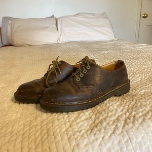 Vintage Brown Oxford Doc Martens